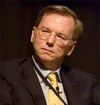 Im Patentstreit zwischen Apple und HTC mischt sich nun auch Eric Schmidt von Google ein...